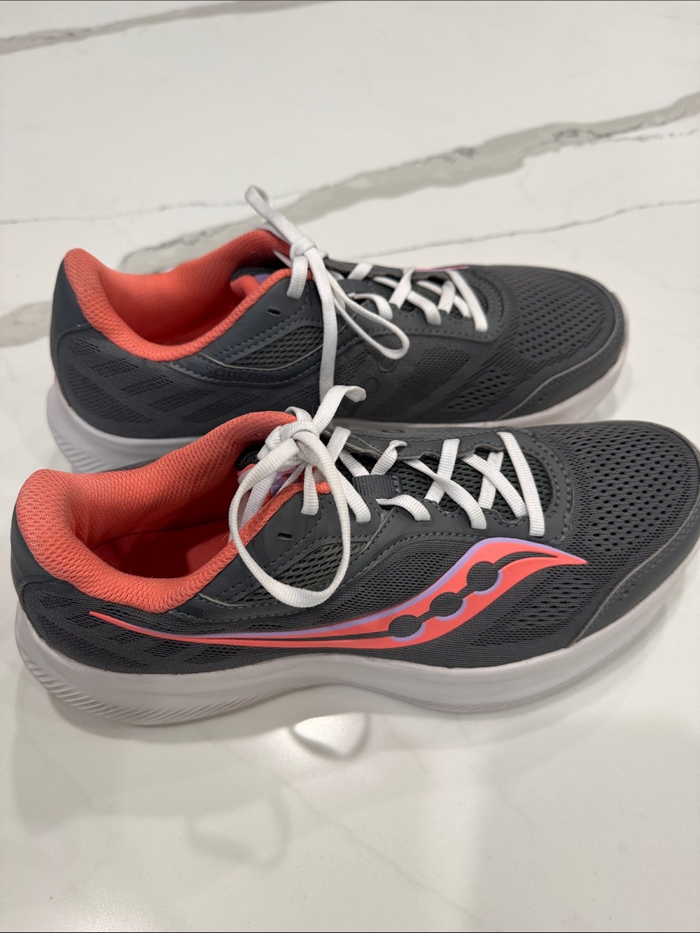 Saucony Womens 10W Cohesion Sneakers Gray Peach Running Walking Shoes Activewear